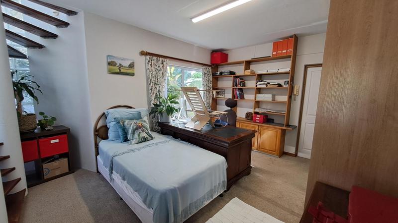 5 Bedroom Property for Sale in Stilbaai Wes Western Cape